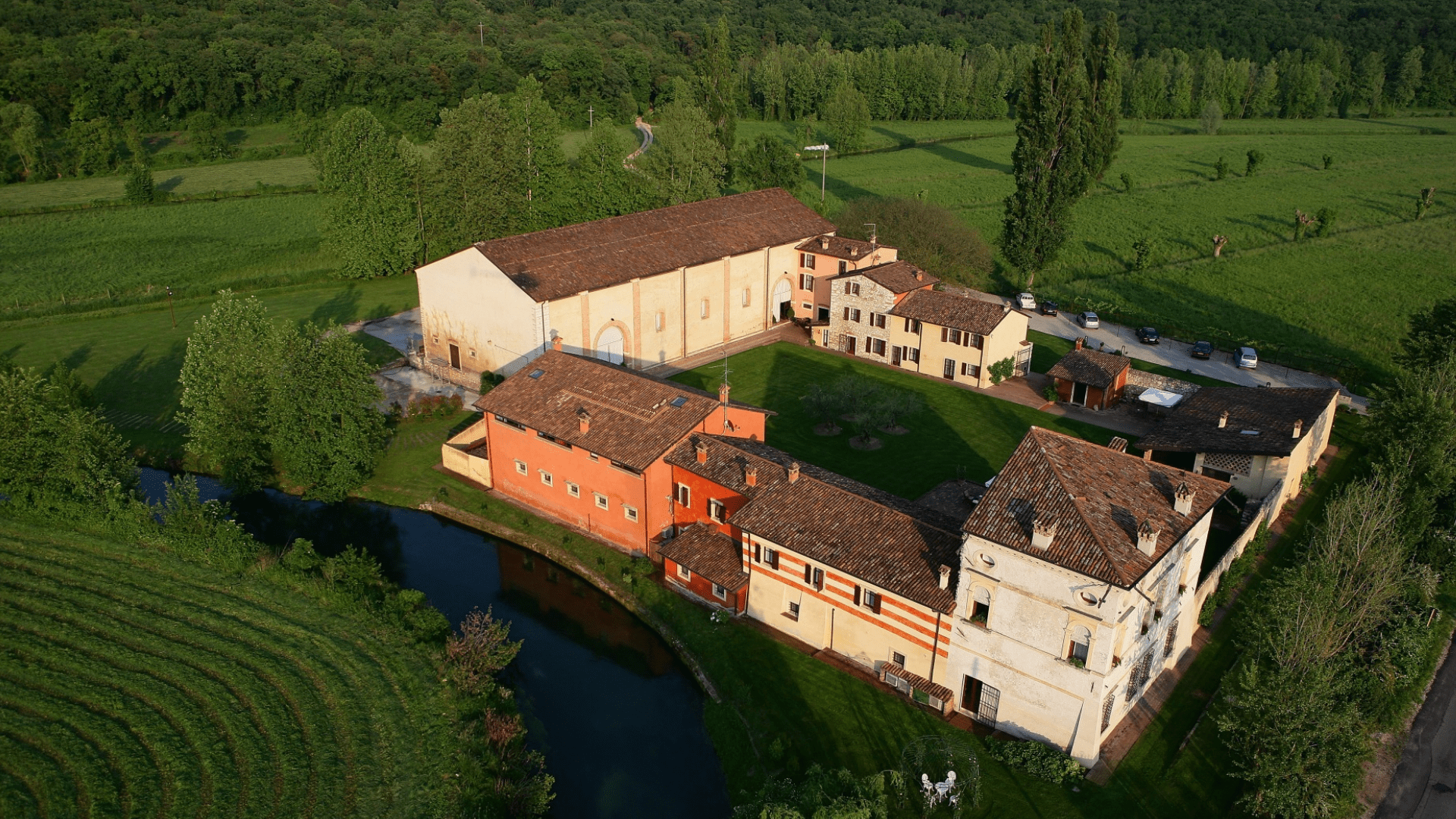 Azienda Agricola Musella Showgroup